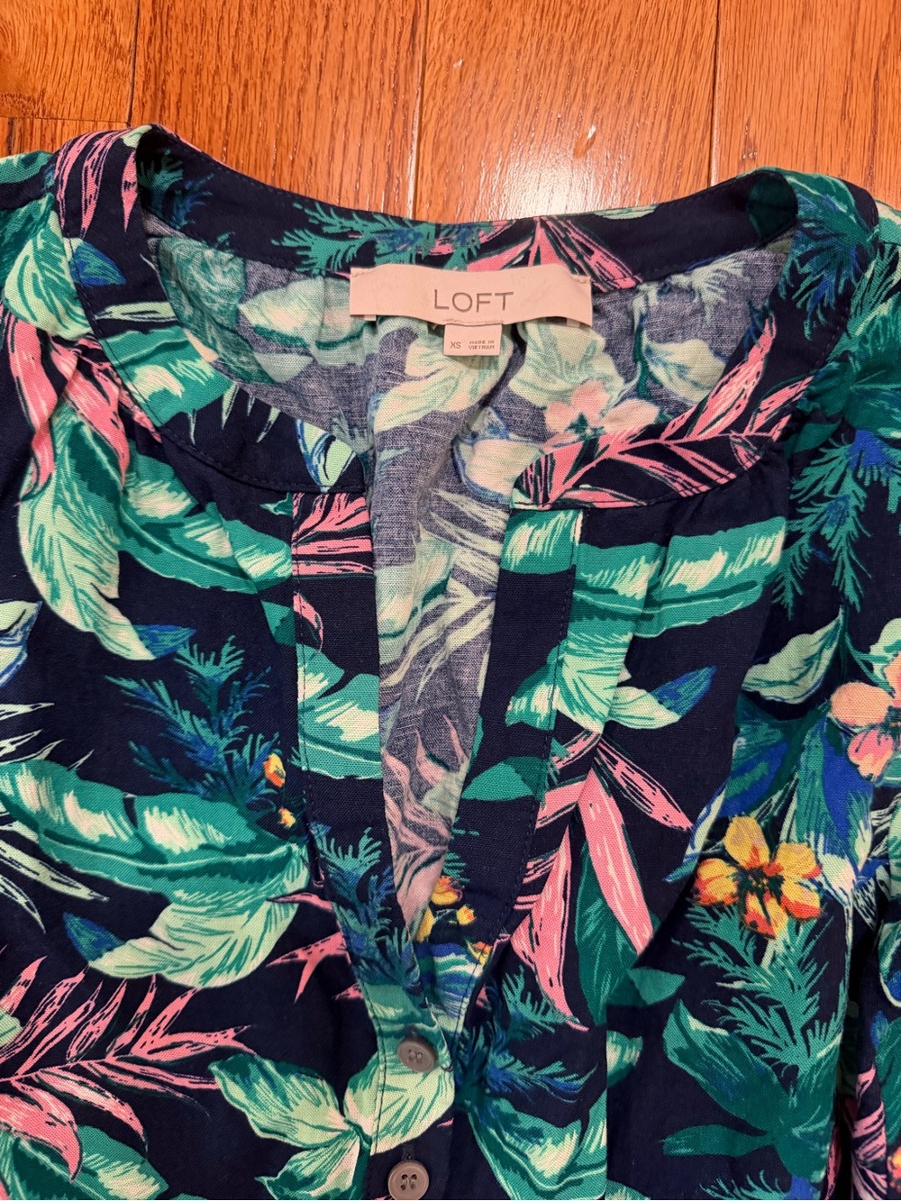 🌼 4/$13 - Loft Navy Tropical Print Tie-Waist Dress - Picture 3 of 4